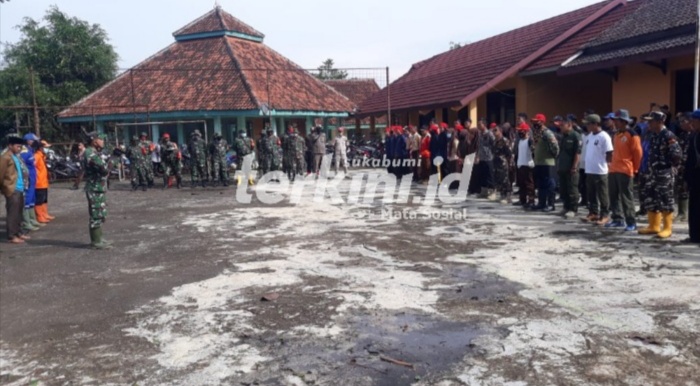 Kabandungan Sukabumi Berduka, TNI Bersinergi Bantu Evakuasi Koraban Puting Beliung Langsung dilokasi