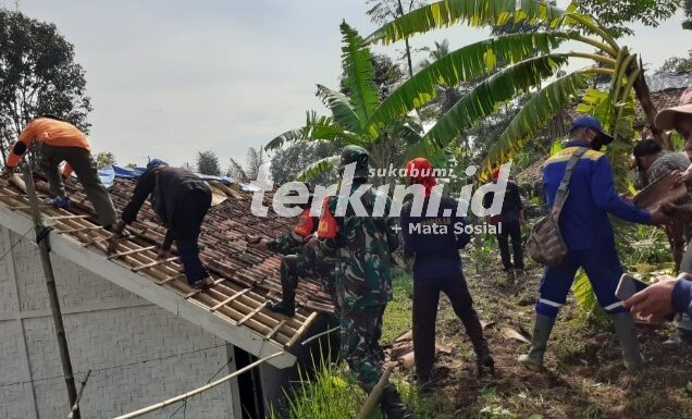 Kabandungan Sukabumi Berduka, TNI Bersinergi Bantu Evakuasi Koraban Puting Beliung Langsung dilokasi TNI