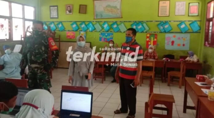 Kegiatan Vaksinasi Covid-19 di Wilayah Kecamatan Cimanggu, Koramil 2213 Jampang Kulon Terus Hadir