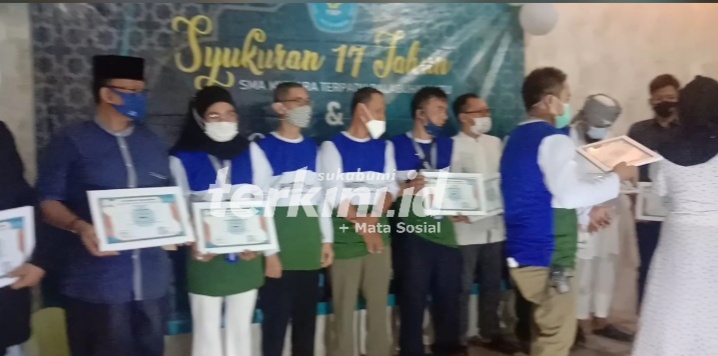 17 Tahun SMA Mutiara Selalu Menghargai Sejarah & Membuat Cerita Baru Yang Keren