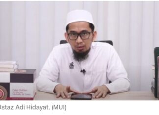 Ust Adi Hidayat