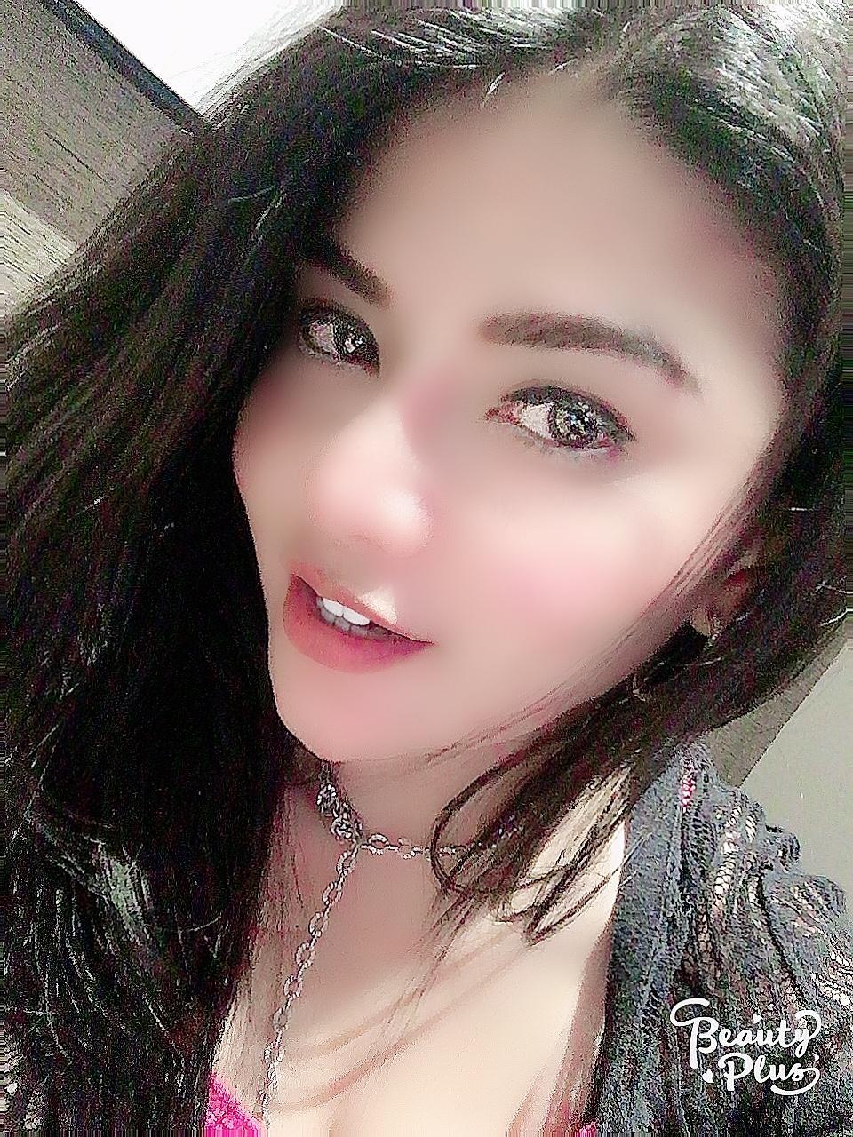 Artis Tengku Carren Ceritakan Tips Cantik Luar Dalam