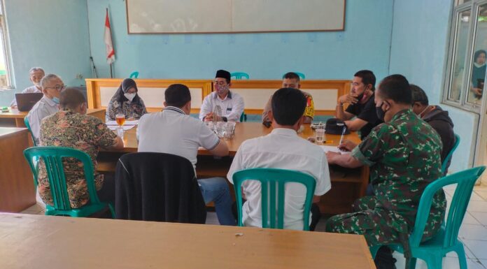 Koramil 0622-06/Parakansalak Hadiri Rapat Bersama Forkopincam koramil