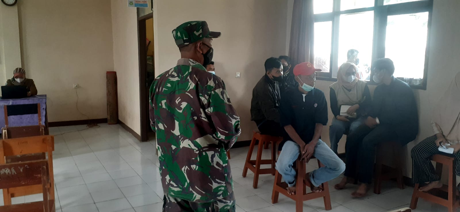 Koramil 0622-06/Parakansalak Laksanakan Monitoring Vaksinasi Covid-19 di Tingkat Pelajar