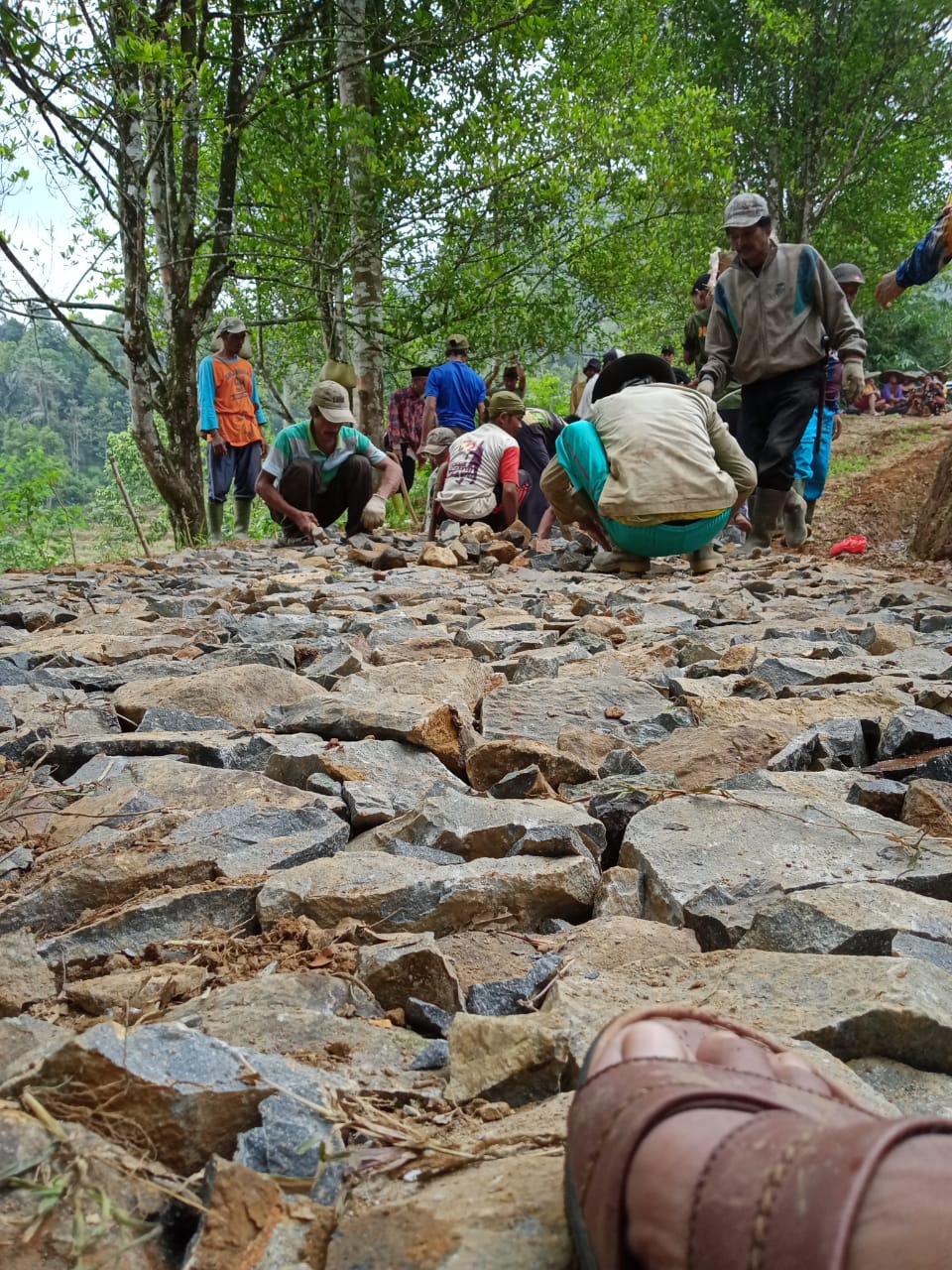 Kades Sirnarasa Wujudkan Impian Warga Dengan Gotong Royong Semua Bisa
