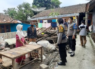 Kapolsek Parungkuda Kompol Ari Trisnawati