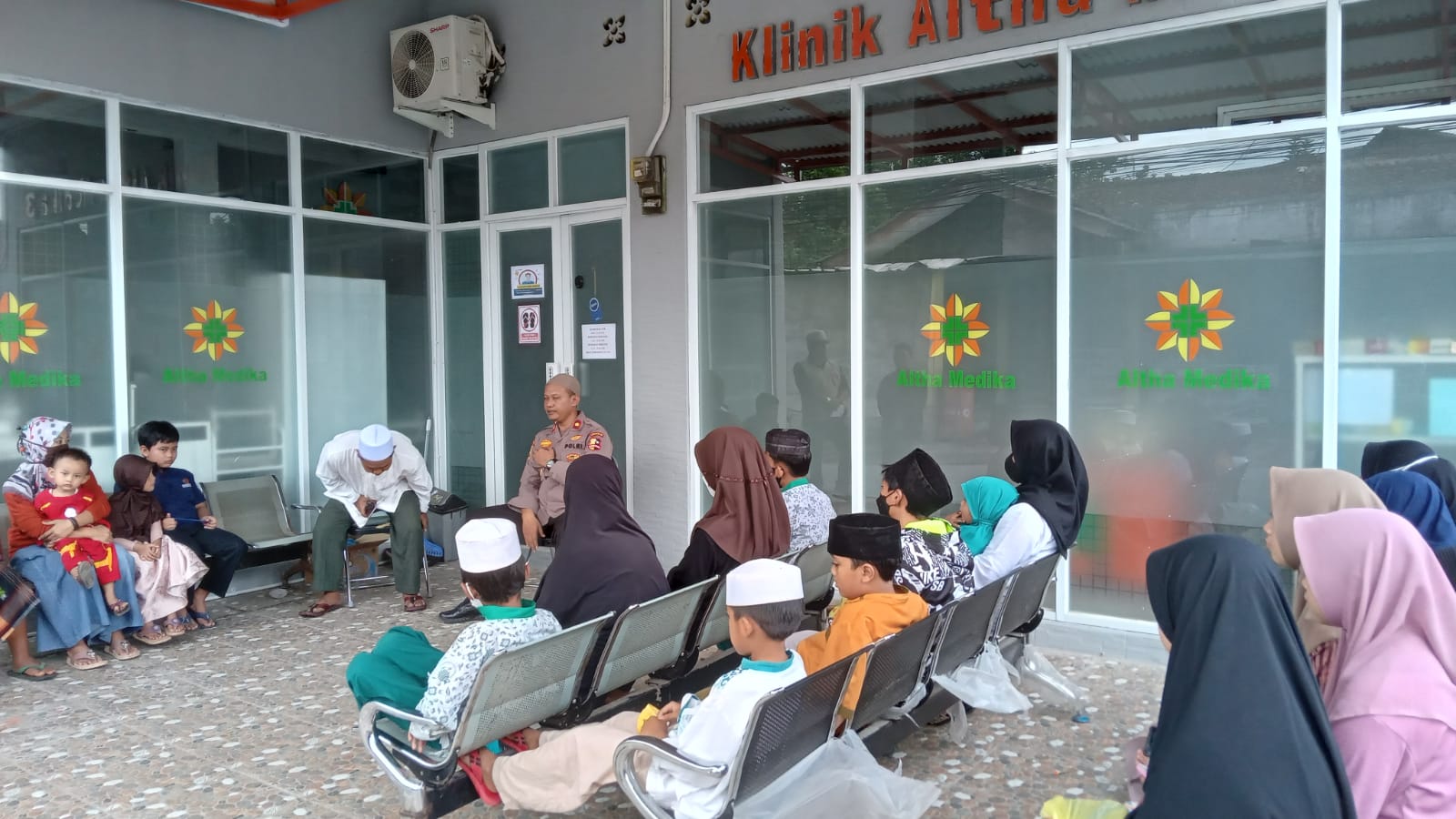 Tempati Gedung Baru Klinik Altha Medika III Berbagi Asa Bersama Yatim dan Kaum Dhuafa