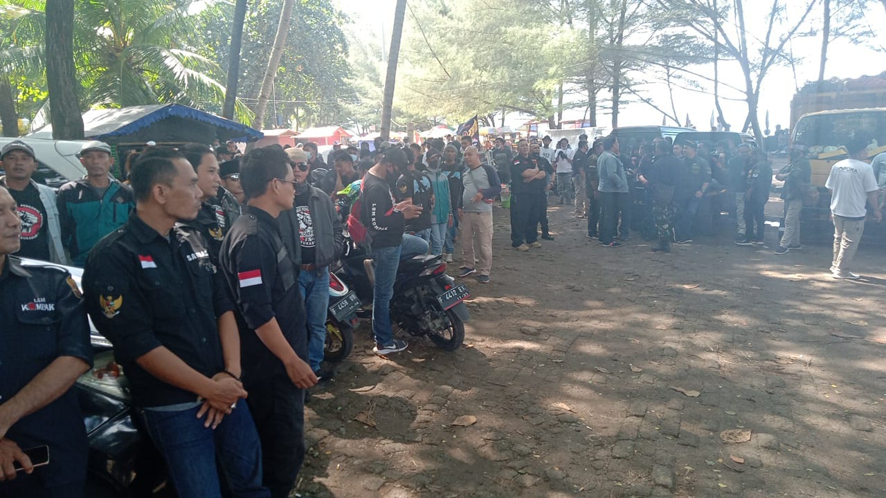 Aksi Damai HARKODIA, Sekda Kabupaten Sukabumi Akhirnya Menerima Massa Aliansi LSM dan Ormas