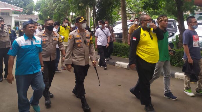 Demo Buruh Berjalan Tertib, Kapolres Sukabumi Beri Apersiasi Demo buruh