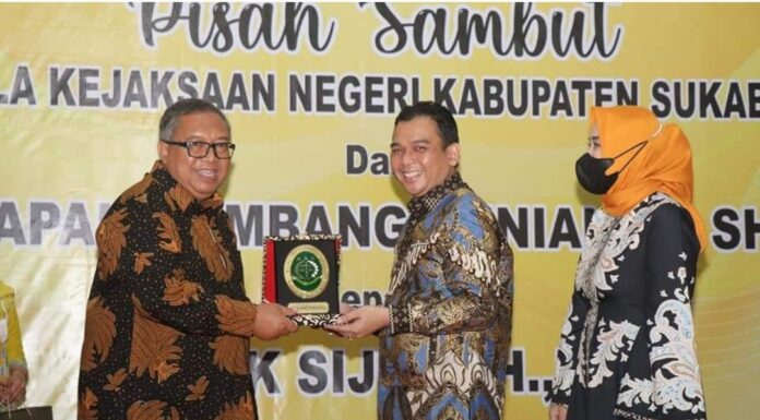 Bupati Sukabumi dan Kepala Dinas PU Asep Japar Hadiri Pisah Sambut Kejari Sukabumi bupati sukabumi