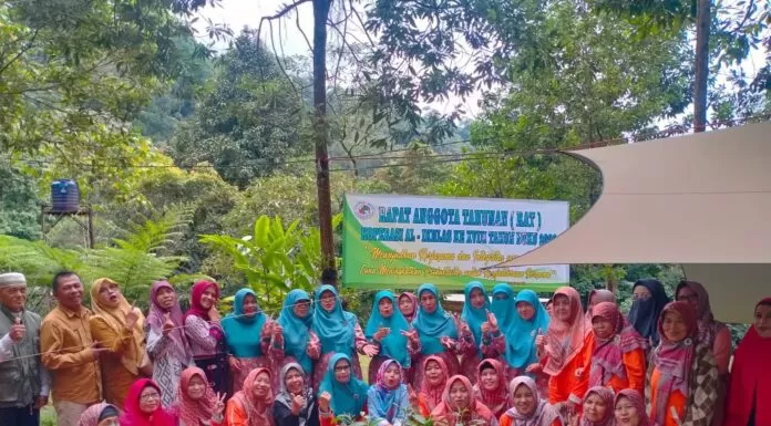 Dinas Koprasi Usaha Kecil Menengah Kabupaten Sukabumi Hadiri RAT Koprasi 2023