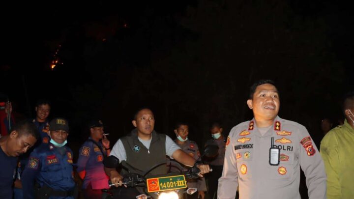 Gunung Jayanti Palabuhanratu terbakar, Kapolres Sukabumi bersama Dandim Siaga di Pemukiman Gunung Jayanti
