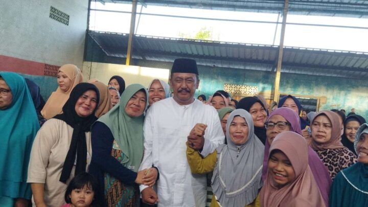 Asep Japar Diserbu Foto Bersama dan Diteriakin Bupati 2024, Ibu-Ibu: Asep Japar! Well Asep Japar